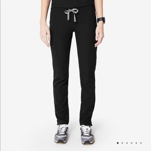 FIGS MEDIUM BLACK YOLA SCRUB PANTS